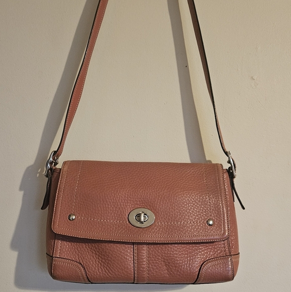 Coach Hamilton 13957 Vintage Leather Shoulder Bag-Salmon Pink-Turnlock C… - Picture 2 of 14